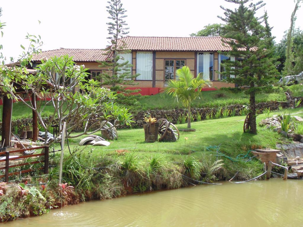 Hotel Encantos Do Vale Pousada E Spa Cultural à Bueno Brandão Extérieur photo