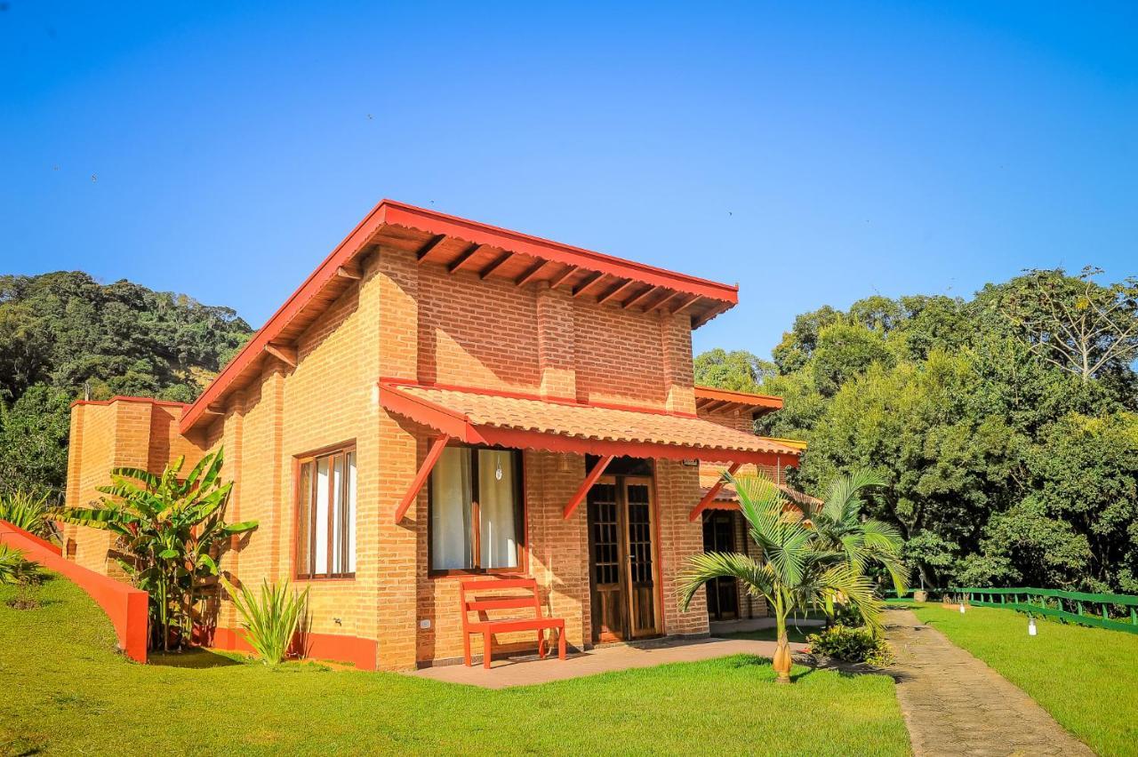 Hotel Encantos Do Vale Pousada E Spa Cultural à Bueno Brandão Extérieur photo